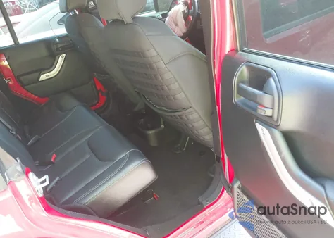 2016 Jeep Wrangler Unlimited Sahara z USA, uszkodzony, nr VIN 1C4BJWEG8GL323428